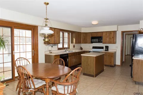 44 Middlesex Dr, Slingerlands, NY 12159 photo 8
