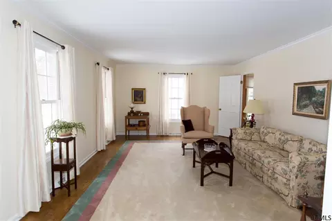 44 Middlesex Dr, Slingerlands, NY 12159 photo 3