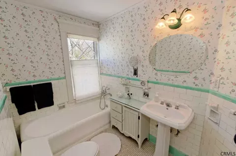 1124 Avon Rd, Schenectady, NY 12308 photo 19