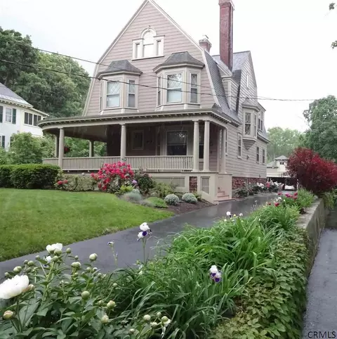 1124 Avon Rd, Schenectady, NY 12308 photo 2