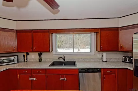 31 Tower Ave, Schenectady, NY 12304 photo 5