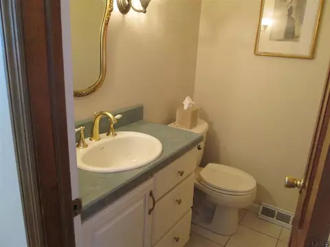 32 Tierney Dr, Delmar, NY 12054 photo 8