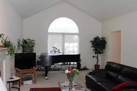 3 Mann Blvd, Clifton Park, NY 12065 photo 6