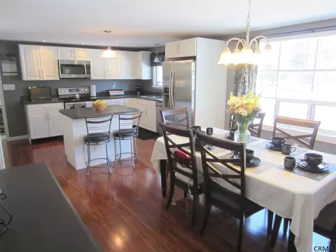 40 Hackett St, Selkirk, NY 12158 photo 5
