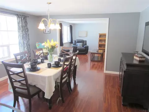 40 Hackett St, Selkirk, NY 12158 photo 4