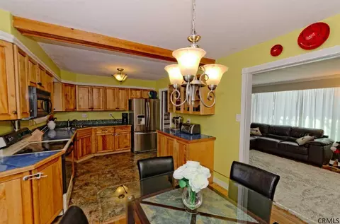 9 Greenock Rd, Delmar, NY 12054 photo 5