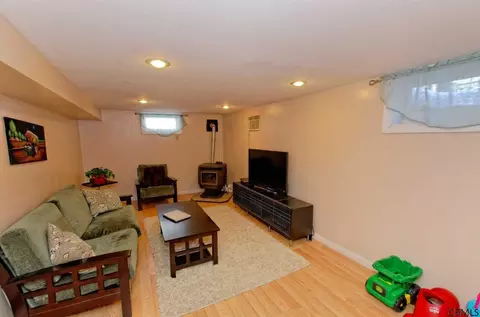 9 Greenock Rd, Delmar, NY 12054 photo 11