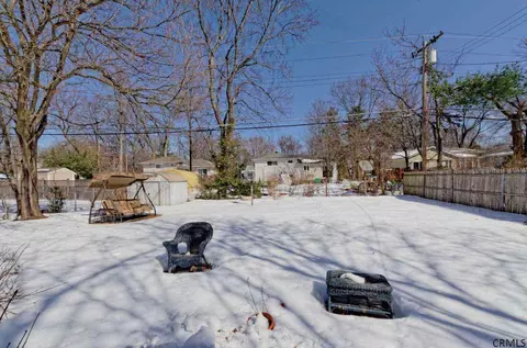 9 Greenock Rd, Delmar, NY 12054 photo 3