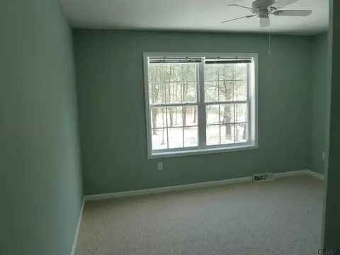 21 Devon Ct, Voorheesville, NY 12186 photo 11