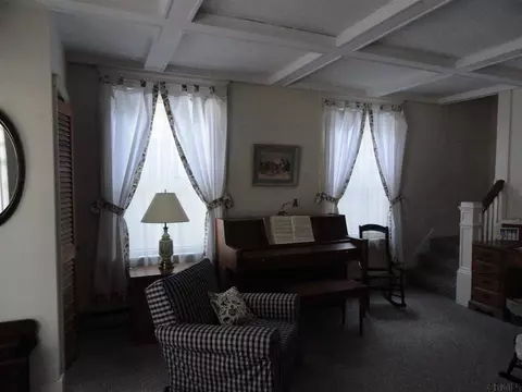 1037 Baker Ave, Schenectady, NY 12309 photo 4