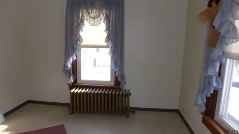 206 Walnut St, Corinth, NY 12822 photo 12