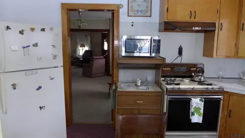 206 Walnut St, Corinth, NY 12822 photo 9