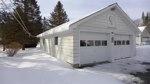 206 Walnut St, Corinth, NY 12822 photo 3