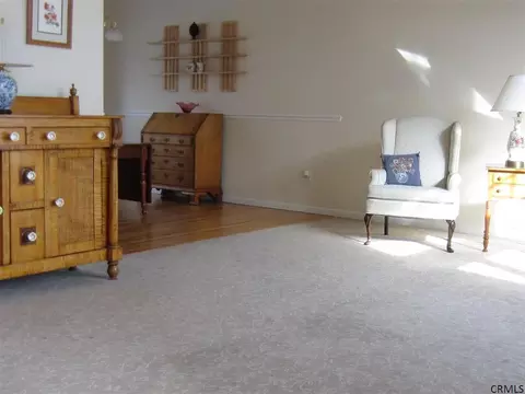 75 Patterson Dr, Glenmont, NY 12077 photo 3