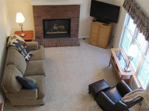 75 Patterson Dr, Glenmont, NY 12077 photo 7