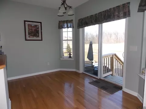 80 Sheldon Dr, Mechanicville, NY 12118 photo 5