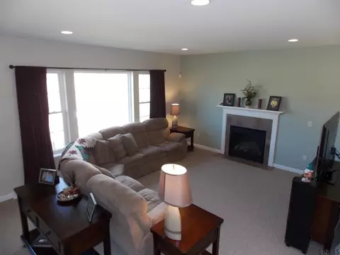 80 Sheldon Dr, Mechanicville, NY 12118 photo 6