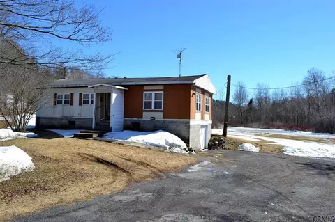 155 Klapmeyer Rd, Amsterdam, NY 12010 photo 1