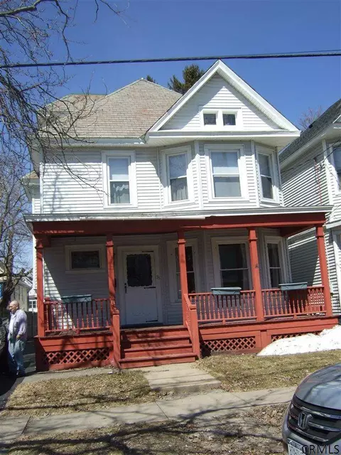 75 Snowden Ave, Schenectady, NY 12304 photo 1