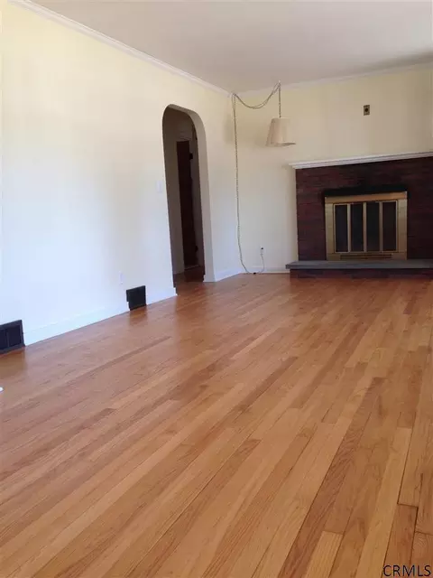 2 Wiggand Dr, Glenmont, NY 12077 photo 3