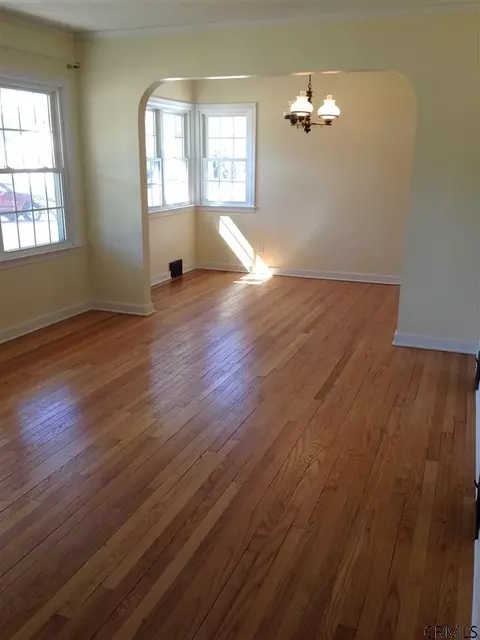 2 Wiggand Dr, Glenmont, NY 12077 photo 5
