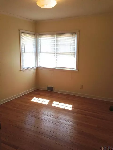 2 Wiggand Dr, Glenmont, NY 12077 photo 11