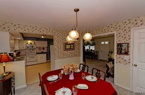 3 E Bayberry Rd, Glenmont, NY 12077 photo 12
