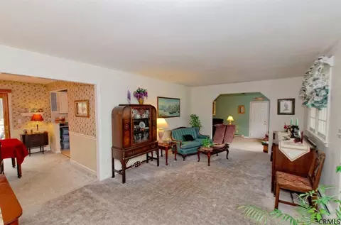 3 E Bayberry Rd, Glenmont, NY 12077 photo 8