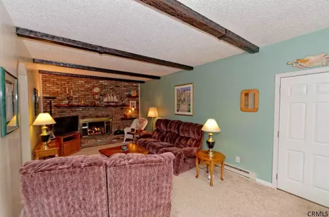 3 E Bayberry Rd, Glenmont, NY 12077 photo 9