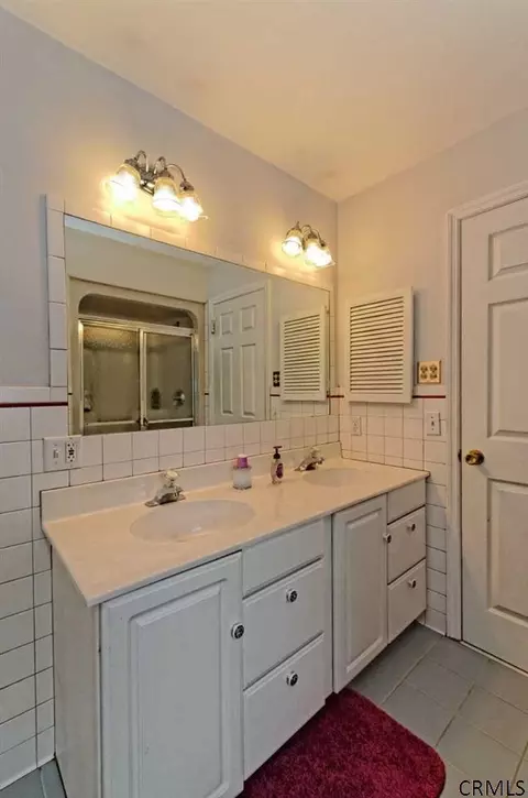 3 E Bayberry Rd, Glenmont, NY 12077 photo 15