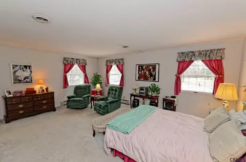 3 E Bayberry Rd, Glenmont, NY 12077 photo 14