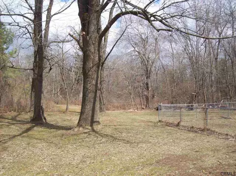 107 Maple Ave, Selkirk, NY 12158 photo 7