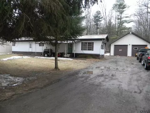 328 Smith Rd, Amsterdam, NY 12010 photo 1