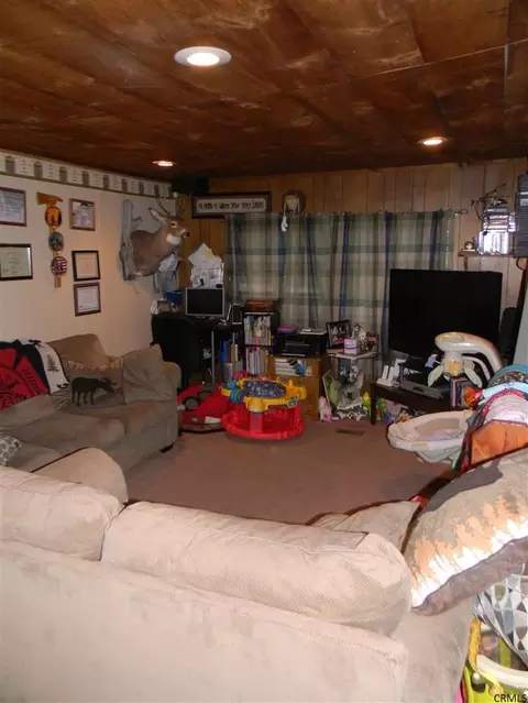 328 Smith Rd, Amsterdam, NY 12010 photo 9