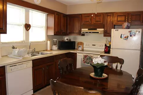 380 Olean St, Schenectady, NY 12306 photo 6