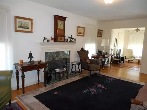 32 Brookside Dr, Saratoga Springs, NY 12866 photo 8
