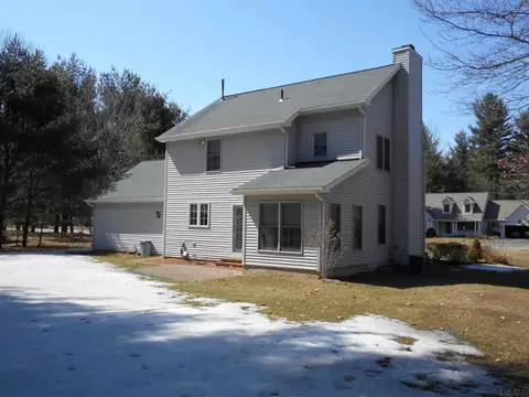 32 Brookside Dr, Saratoga Springs, NY 12866 photo 3