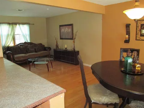 8 Elm Pl, Albany, NY 12203 photo 10