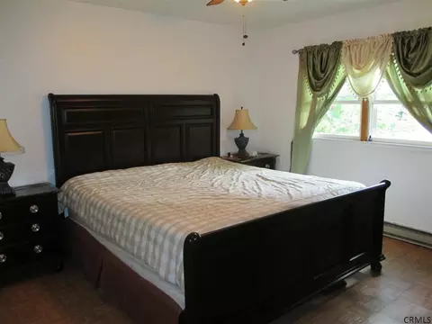 8 Elm Pl, Albany, NY 12203 photo 12