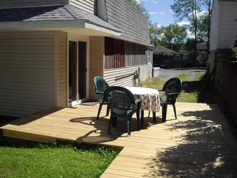 103 4th St, Saratoga Springs, NY 12866 photo 17