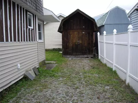 103 4th St, Saratoga Springs, NY 12866 photo 15