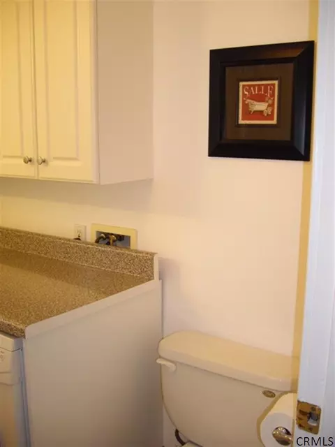 103 4th St, Saratoga Springs, NY 12866 photo 9