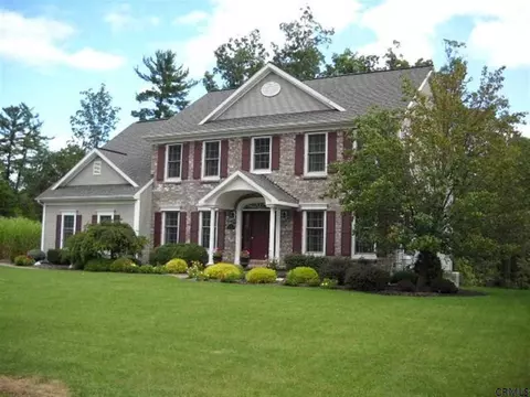 74 Gullane Dr, Slingerlands, NY 12159 photo 1