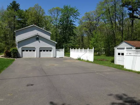 11 Hoffman St, Selkirk, NY 12158 photo 9
