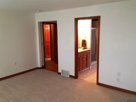 11 Hoffman St, Selkirk, NY 12158 photo 18