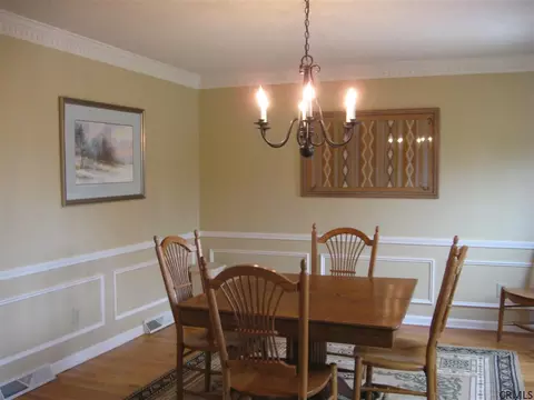 31 Wander Ct, Glenmont, NY 12077 photo 6