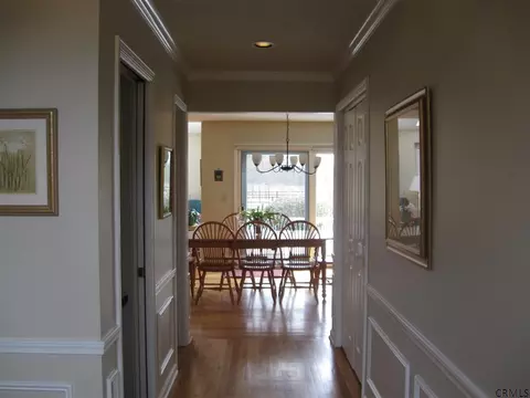 31 Wander Ct, Glenmont, NY 12077 photo 5