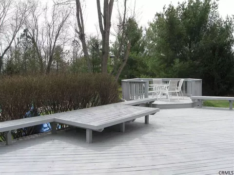 31 Wander Ct, Glenmont, NY 12077 photo 3