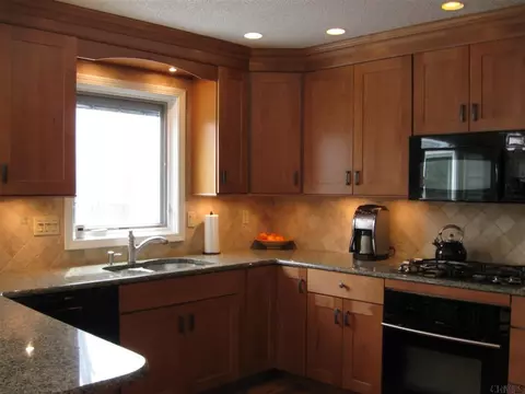 31 Wander Ct, Glenmont, NY 12077 photo 12