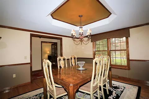 18 Timberwick Dr, Clifton Park, NY 12065 photo 9